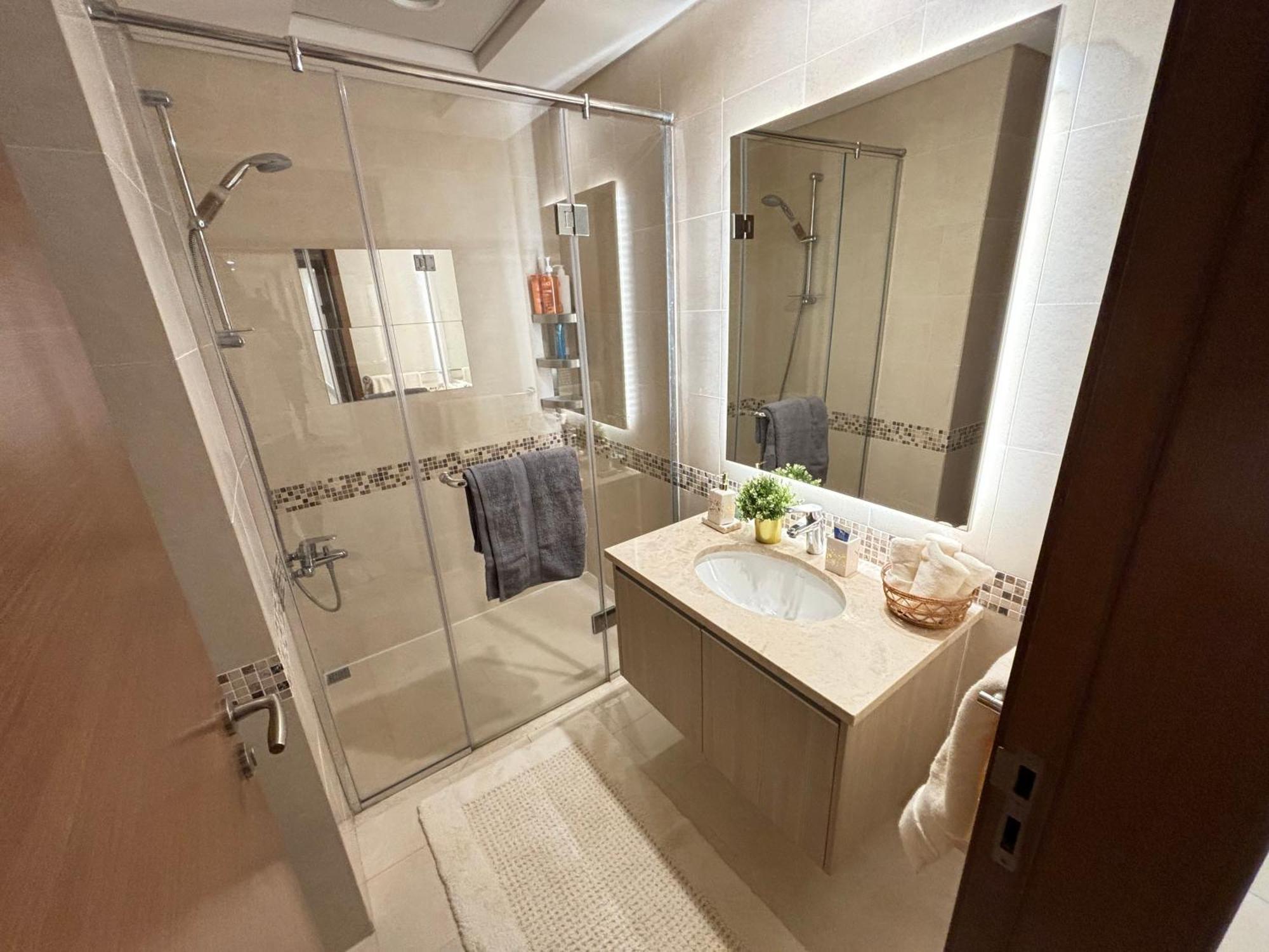 Serene In Yas Island - Near Zayed Int Airport Apartment